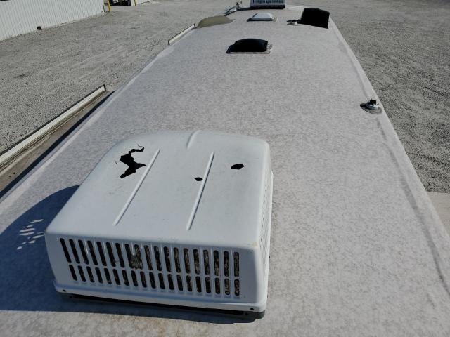 4YDF31525B4702454 - 2011 KEYSTONE MONTANA WHITE photo 9