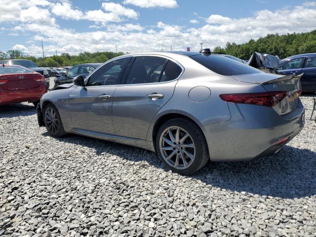 ZARFAEDN2H7555776 - 2017 ALFA ROMEO GIULIA Q4 灰色 照片 2