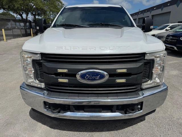 1FT7X2A60KEC91808 - 2019 FORD F250 SUPER DUTY WHITE photo 5