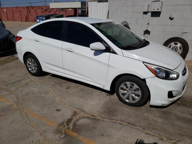 KMHCT4AE2GU998317 - 2016 HYUNDAI ACCENT SE WHITE photo 4