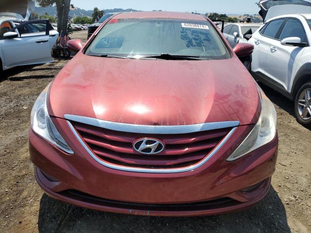 5NPEB4AC4CH331543 - 2012 HYUNDAI SONATA GLS RED photo 5