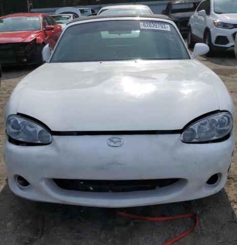 JM1NB353510209661 - 2001 MAZDA MX-5 MIATA BASE WHITE photo 5