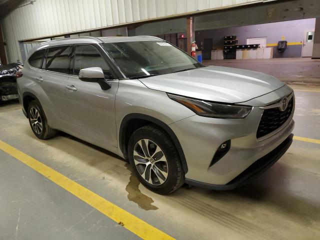 5TDGZRAH6MS528836 - 2021 TOYOTA HIGHLANDER XLE Gümüş foto 4
