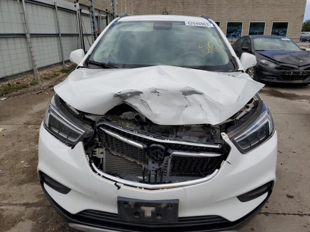 KL4CJGSB6HB030888 - 2017 BUICK ENCORE ESSENCE WHITE photo 5