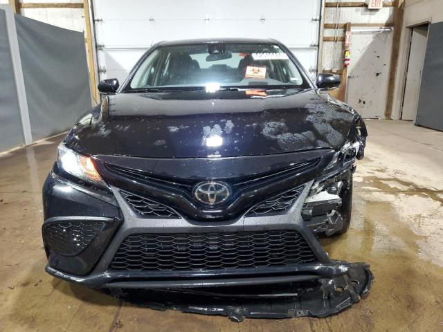 4T1G11AK5PU769786 - 2023 TOYOTA CAMRY SE NIGHT SHADE BLACK photo 5