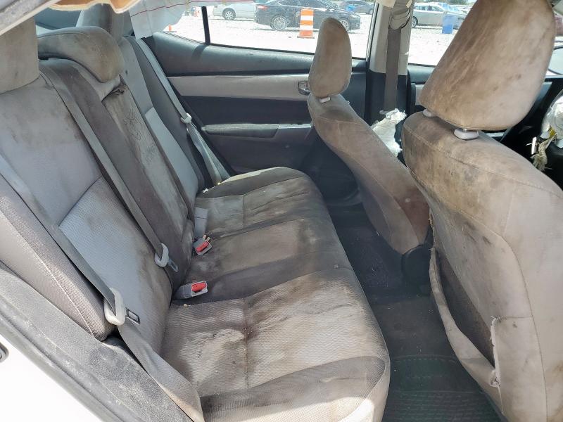 5YFBURHEXJP747159 - 2018 TOYOTA COROLLA L თეთრი ფოტო 10