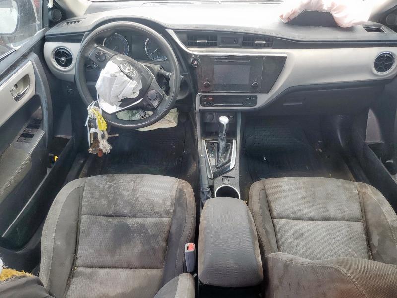 5YFBURHEXJP747159 - 2018 TOYOTA COROLLA L თეთრი ფოტო 8
