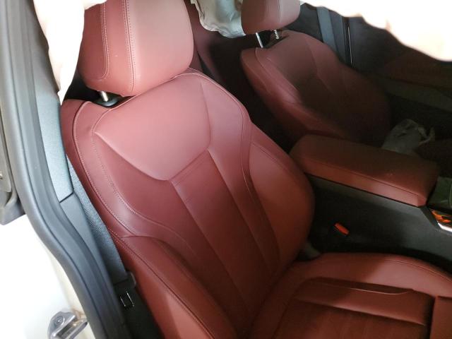 3MW53CM05N8C47419 - 2022 BMW M240XI WHITE photo 10