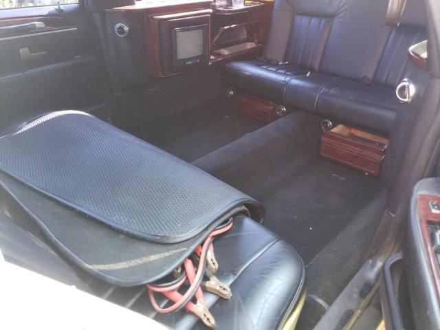 1L1FM81W04Y601140 - 2004 LINCOLN TOWN CAR EXECUTIVE BLACK photo 10