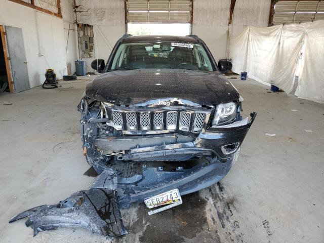 1C4NJCEA6GD803985 - 2016 JEEP COMPASS LATITUDE შავი ფოტო 5