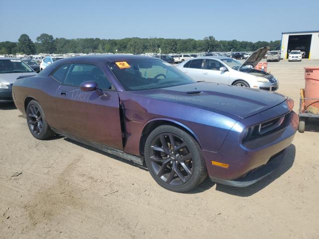 2B3LJ44VX9H522636 - 2009 DODGE CHALLENGER SE PURPLE photo 4