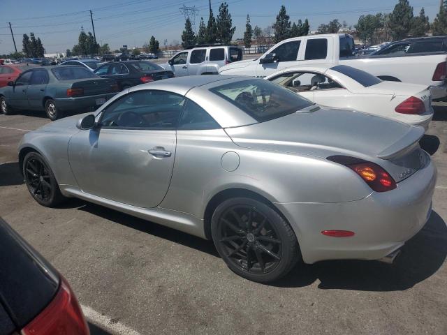 JTHFN48Y640057899 - 2004 LEXUS SC 430 SILVER photo 2