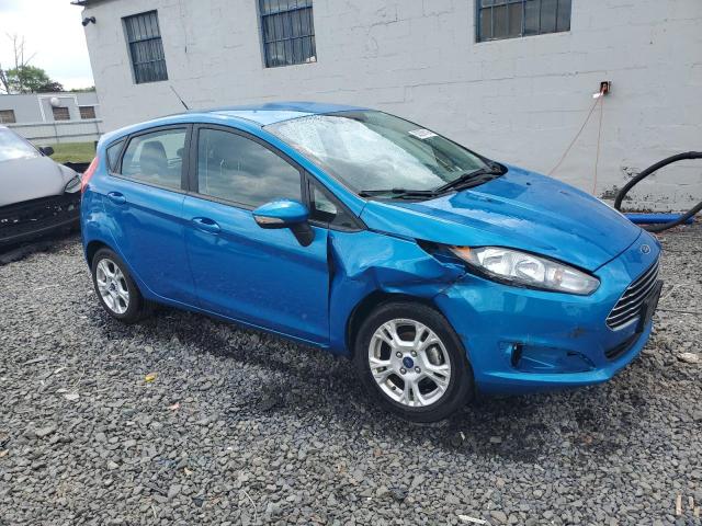 3FADP4EJXGM102912 - 2016 FORD FIESTA SE BLUE photo 4