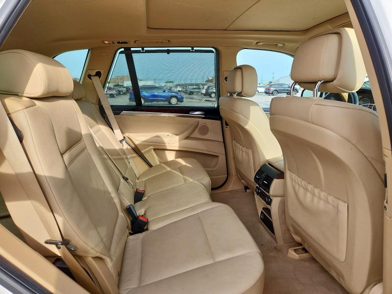 5UXZV4C57D0G52421 - 2013 BMW X5 XDRIVE35I Ақ фото 11