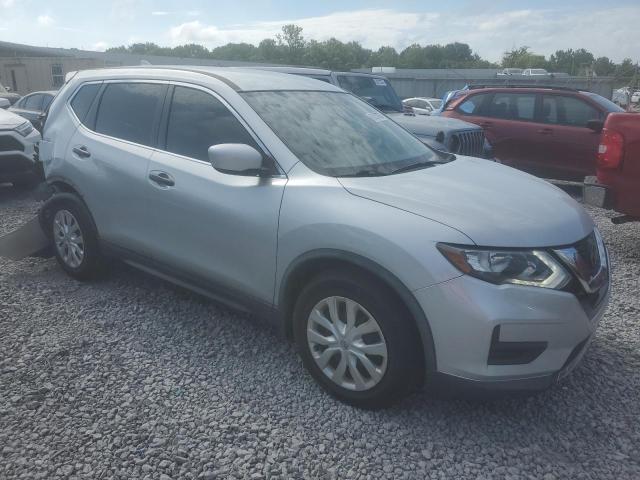 KNMAT2MTXJP532005 - 2018 NISSAN ROGUE S Արծաթագույն լուսանկար 4