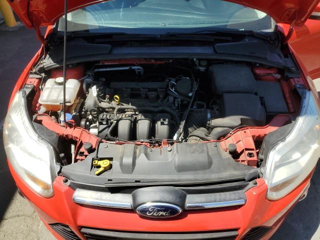 1FADP3K27DL292026 - 2013 FORD FOCUS SE RED photo 11