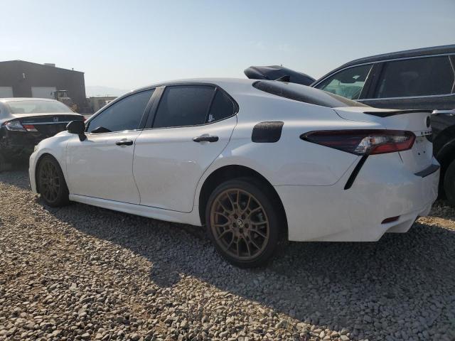 4T1G11AK9PU171975 - 2023 TOYOTA CAMRY SE NIGHT SHADE WHITE photo 2