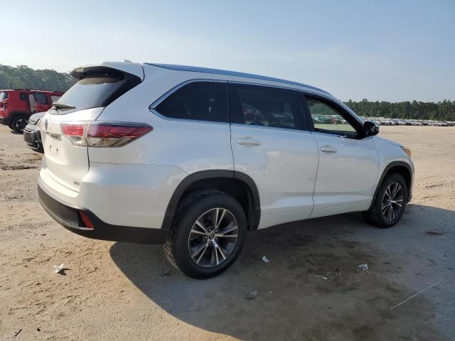 5TDKKRFH6GS144261 - 2016 TOYOTA HIGHLANDER XLE WHITE photo 3