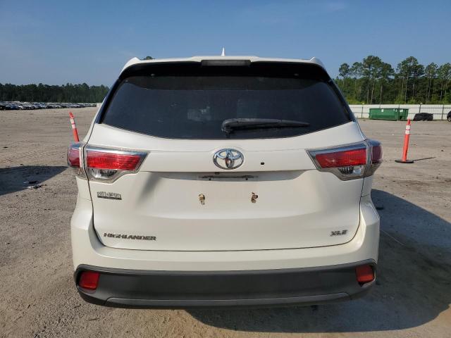 5TDKKRFH6GS144261 - 2016 TOYOTA HIGHLANDER XLE WHITE photo 6