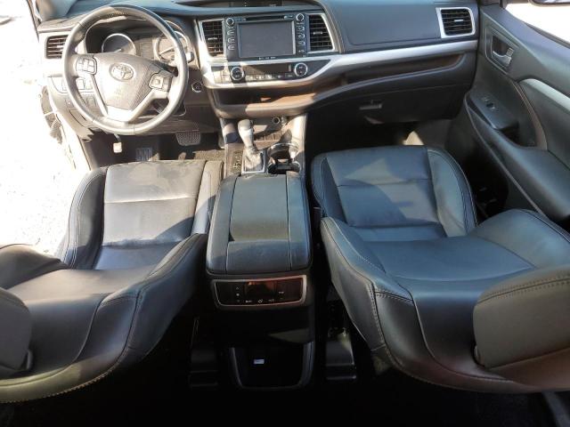 5TDKKRFH6GS144261 - 2016 TOYOTA HIGHLANDER XLE WHITE photo 8