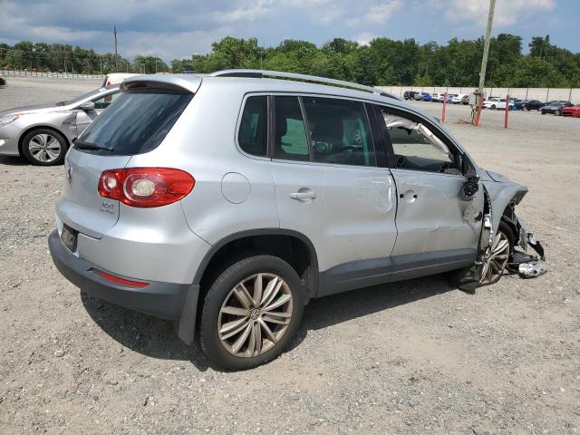 WVGBV7AX1BW552164 - 2011 VOLKSWAGEN TIGUAN S SILVER photo 3