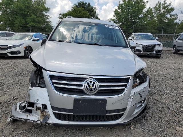 WVGBV7AX1BW552164 - 2011 VOLKSWAGEN TIGUAN S SILVER photo 5