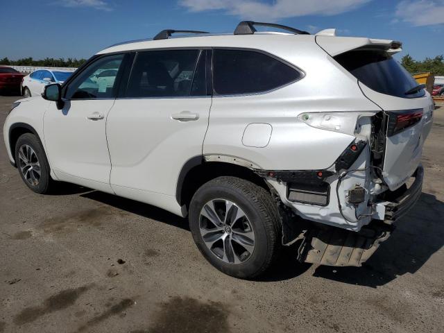 5TDHZRAH9MS036600 - 2021 TOYOTA HIGHLANDER XLE Weiß Foto 2