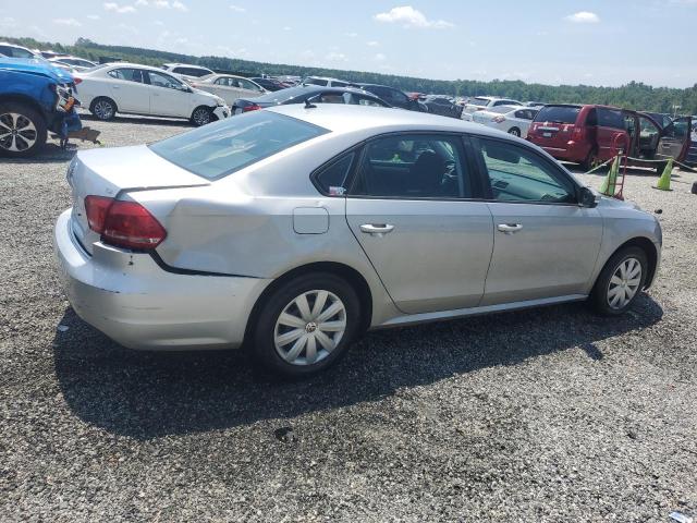 1VWAH7A37DC004661 - 2013 VOLKSWAGEN PASSAT S SILVER photo 3