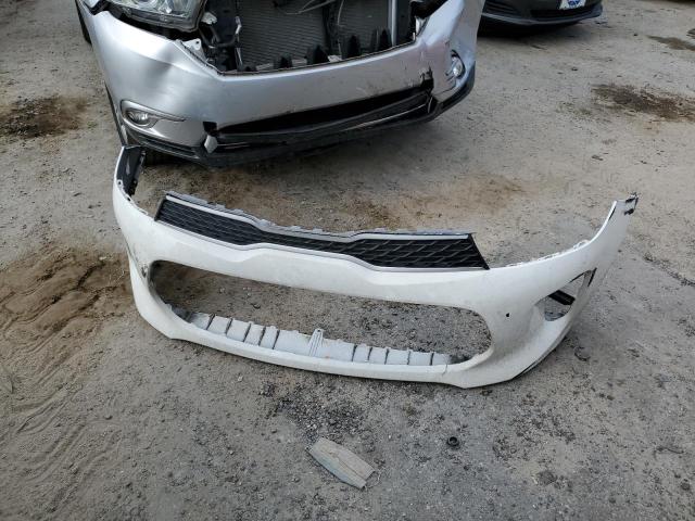 3KPA24AB3JE079646 - 2018 KIA RIO LX WHITE photo 12