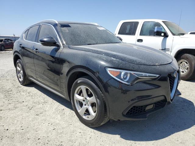 ZASFAKAN6J7B67038 - 2018 ALFA ROMEO STELVIO BLACK photo 4