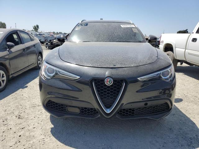 ZASFAKAN6J7B67038 - 2018 ALFA ROMEO STELVIO BLACK photo 5