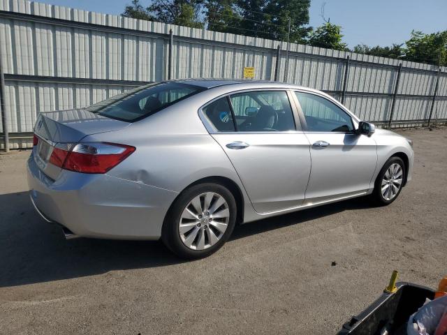 1HGCR2F79DA027377 - 2013 HONDA ACCORD EX 银色 照片 3