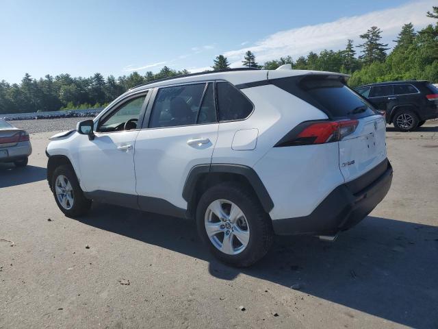 2T3W1RFV7MW112861 - 2021 TOYOTA RAV4 XLE WHITE photo 2