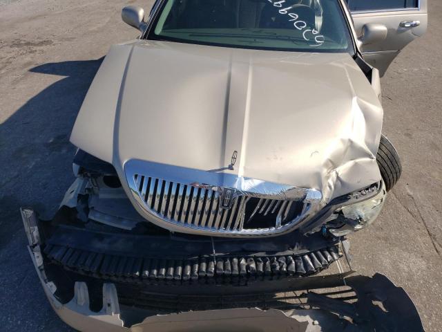 1LNHM81W14Y613014 - 2004 LINCOLN TOWN CAR EXECUTIVE TAN photo 11