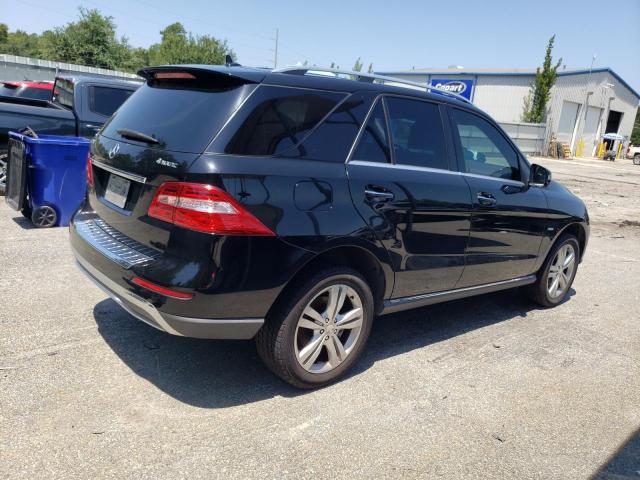 4JGDA5HB2CA027180 - 2012 MERCEDES-BENZ ML 350 4MATIC BLACK photo 3