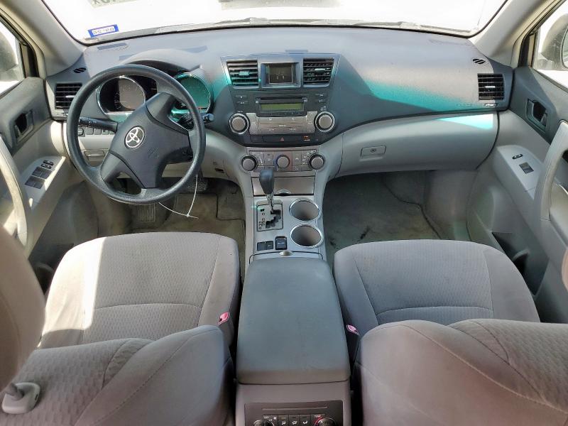 JTEDS41AX82014994 - 2008 TOYOTA HIGHLANDER SILVER photo 8