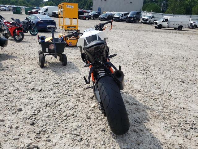 VBKV39401KM906261 - 2019 KTM 1290 SUPER DUKE R WHITE photo 4