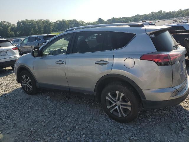 JTMZFREV0JJ212990 - 2018 TOYOTA RAV4 LE فضي صورة 2