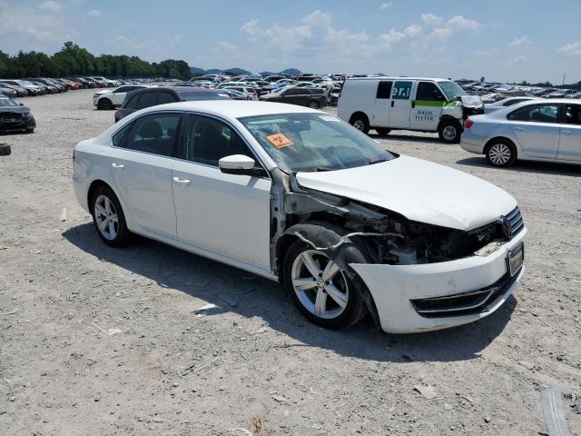 1VWBP7A39DC093527 - 2013 VOLKSWAGEN PASSAT SE WHITE photo 4