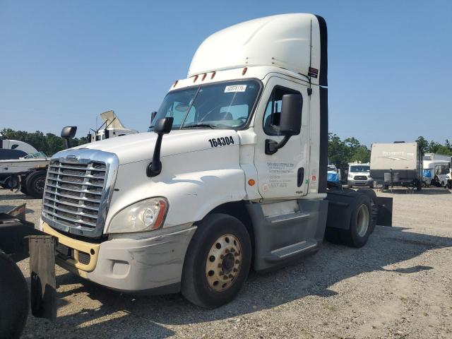 1FUGGED56FLGC1965 - 2015 FREIGHTLINER CASCADIA 1 Սպիտակ լուսանկար 2