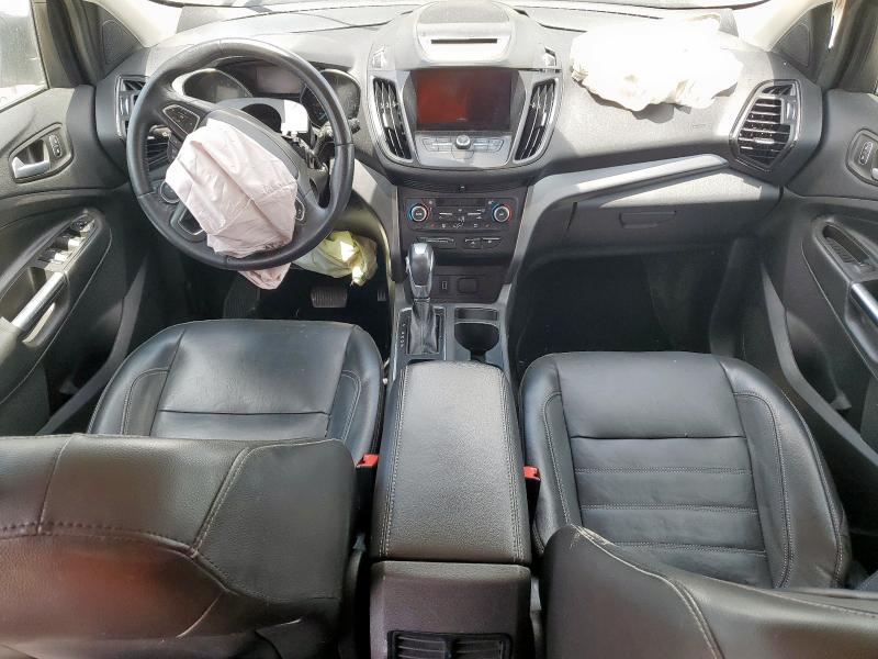 1FMCU0HD3JUD22047 - 2018 FORD ESCAPE SEL შავი ფოტო 8