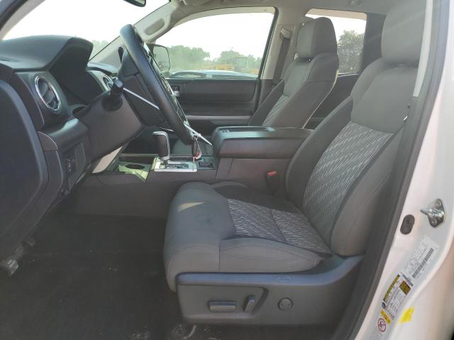 5TFUW5F12JX688900 - 2018 TOYOTA TUNDRA DOUBLE CAB SR/SR5 WHITE photo 7