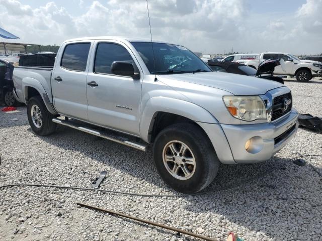 5TFJU4GNXBX009624 - 2011 TOYOTA TACOMA DOUBLE CAB PRERUNNER SILVER photo 4