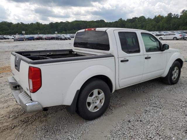 1N6AD07U46C474510 - 2006 NISSAN FRONTIER CREW CAB LE WHITE photo 3