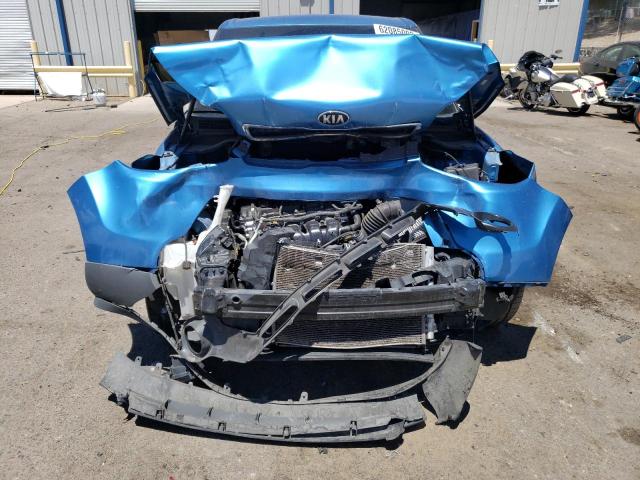 KNDJP3A57G7323684 - 2016 KIA SOUL + BLUE photo 5