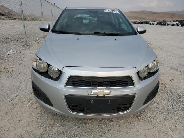 1G1JA6SH5D4205697 - 2013 CHEVROLET SONIC LS 银色 照片 5