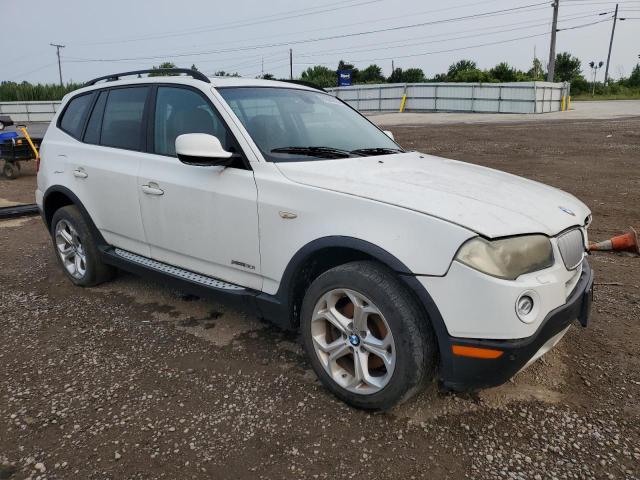 WBXPC9C49AWJ33477 - 2010 BMW X3 XDRIVE30I WHITE photo 4