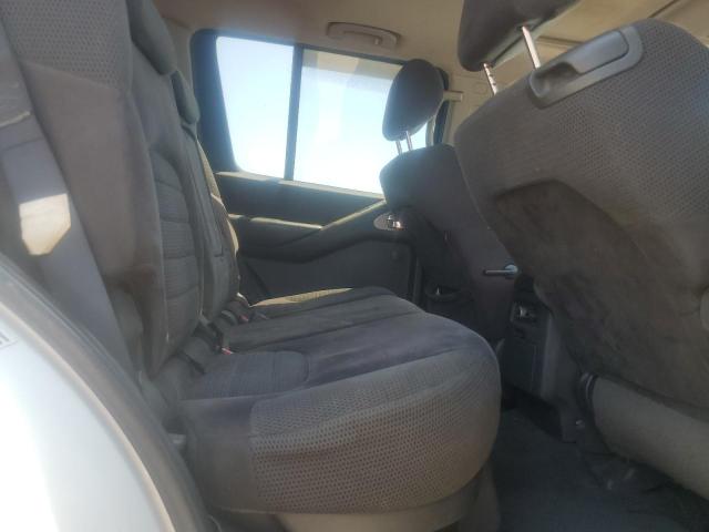 5N1AR18W76C637124 - 2006 NISSAN PATHFINDER LE WHITE photo 11