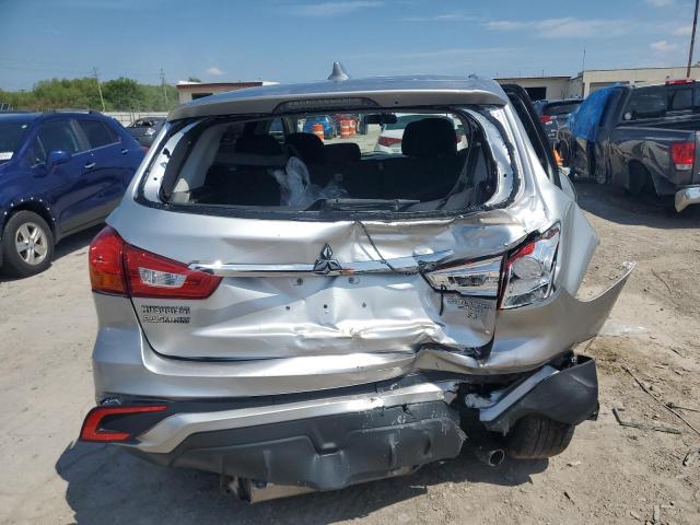 JA4AP4AU1KU023592 - 2019 MITSUBISHI OUTLANDER SE SILVER photo 6