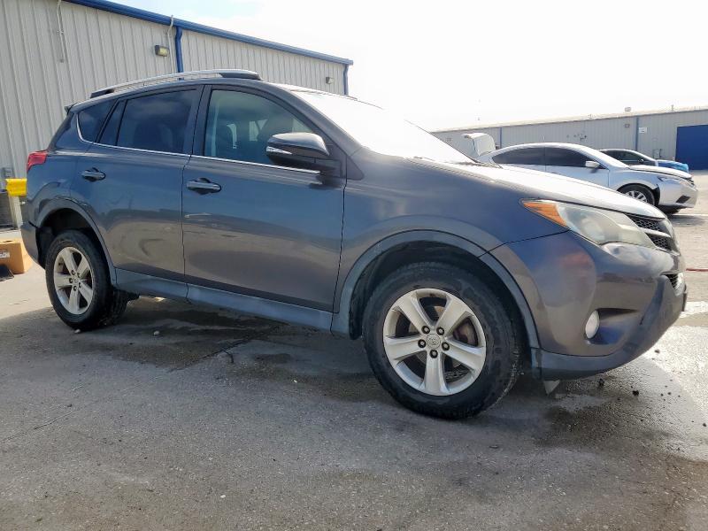 2T3RFREV2DW102965 - 2013 TOYOTA RAV4 XLE GRAY photo 4